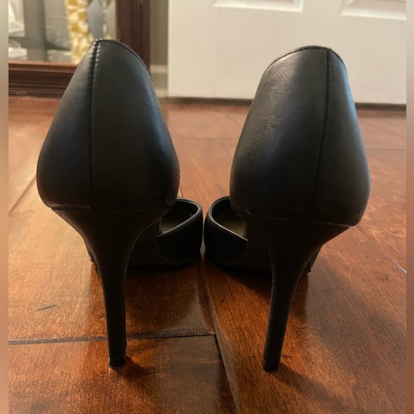 Black leather pumps size 7 - Picture 4 of 7